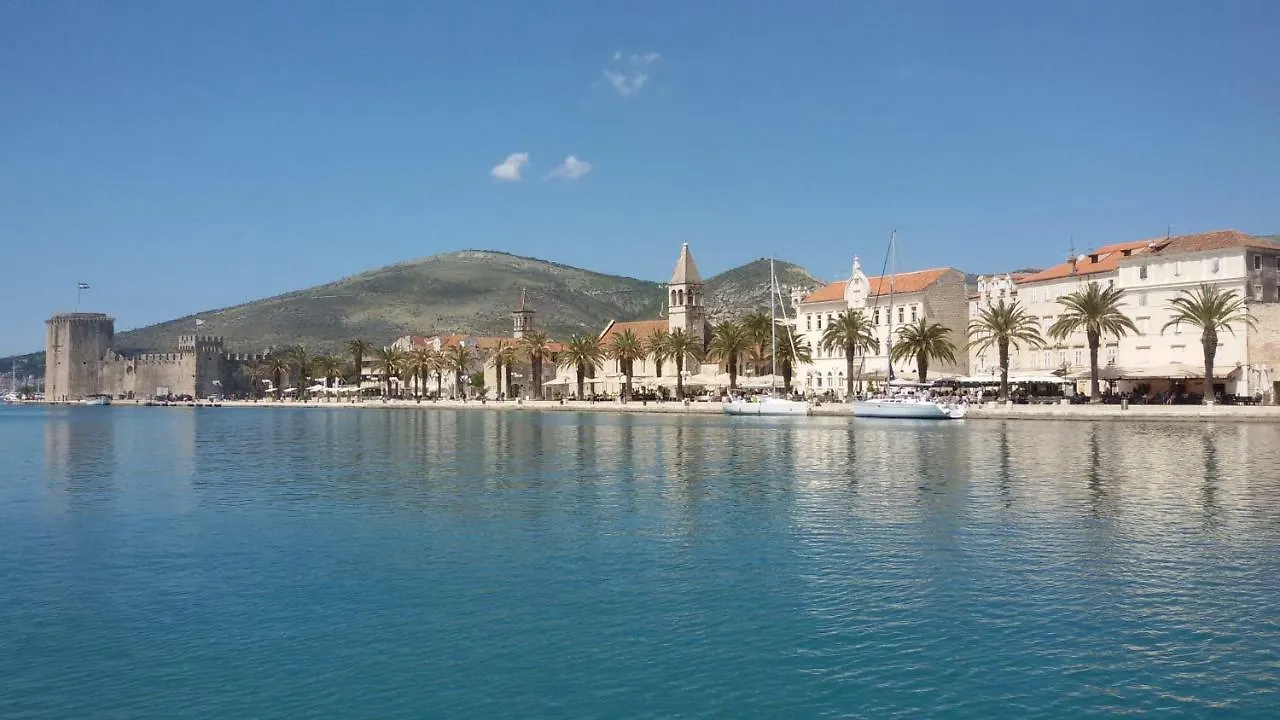 Apartments Maja Okrug Gornji Trogir